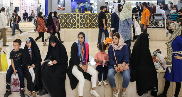 Regimul de la Teheran desfășoară drone de supraveghere pentru a aplica regulile hijabului, scrie presa iraniană în exil