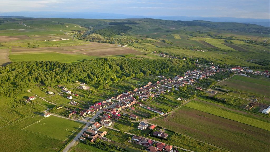 Comuna Ciugud: Dezvoltare impresionantă datorată fondurilor europene și atracției crescânde pentru locuitori 2 ciugud1