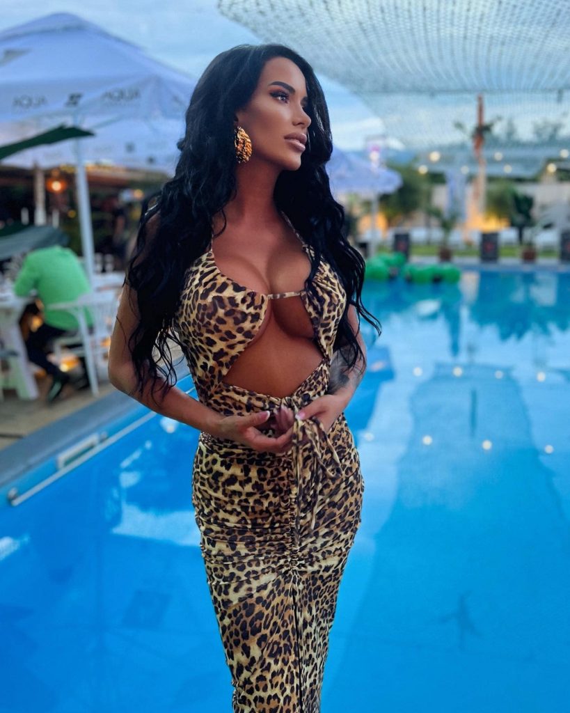 daniela crudu 3