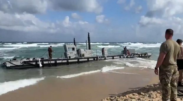 Patru ambarcaţiuni americane au eşuat la pontonul temporar din Fâşia Gaza
