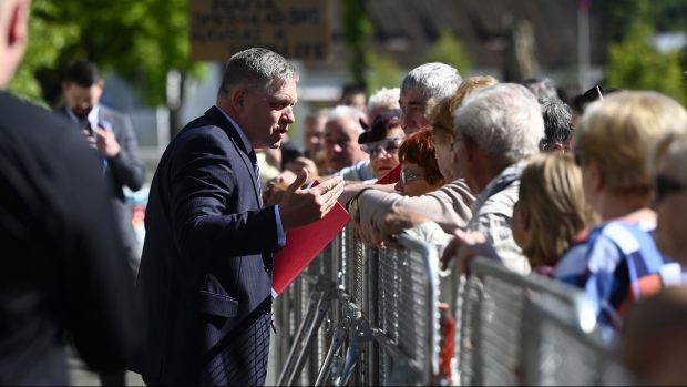 „Mă aștept ca frustrarea să se transforme în asasinarea unui politician din guvern, chiar a mea”, spunea Robert Fico, cu o lună înainte să fie împușcat