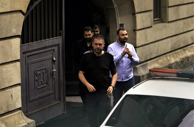 Dosarul „Azilele groazei”, trimis în judecată. Ștefan Godei, fostul șofer al lui Firea, și alți 27 de inculpați, acuzați de trafic de persoane prin constrângere