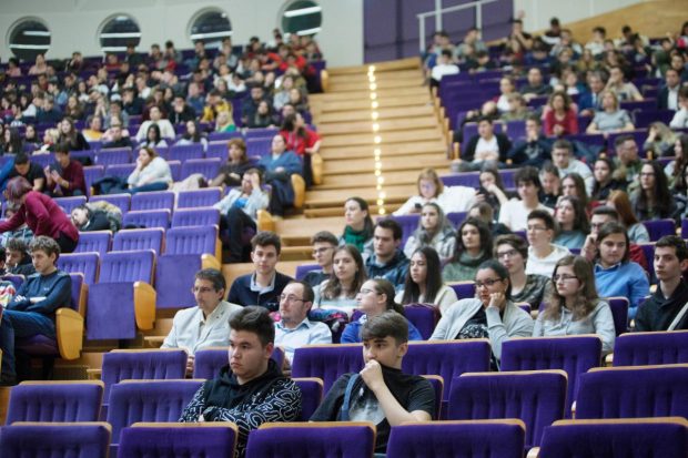 Topul primelor cinci universități din România, anunțat de Ministerul Educației: două din Cluj și trei din București