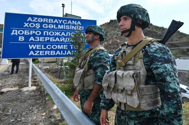 Armenia și Azerbaidjan au ajuns la un acord privind delimitarea unei părți a frontierei, după niște hărți din perioada sovietică. Patru sate își schimbă țara