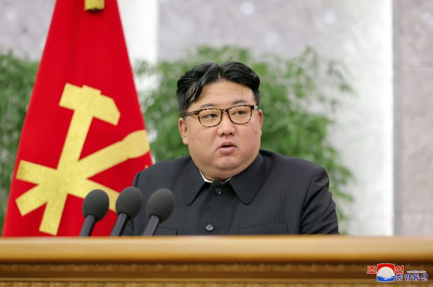 Asistenții lui Kim Jong Un încearcă să facă rost de medicamente din străinătate pentru a-l ajuta pe liderul nord-coreean să slăbească