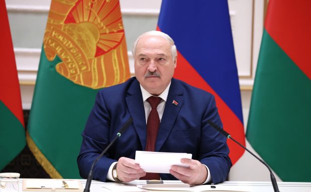 Belarus și-a suspendat participarea la Tratatul privind Forțele Armate Convenționale din Europa