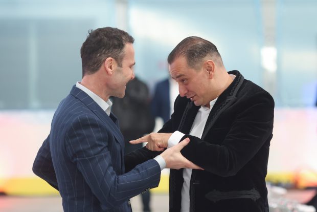 Campaniile de promovare TV pentru realizările primarilor Robert Negoiță și Daniel Băluță sunt mostre de propagandă mascată