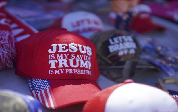 Iisus le este mântuitor, Trump le este președinte. Sprijinul evanghelicilor americani pentru Donald Trump, de neclintit