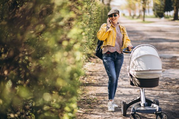Motive pentru care un cărucior 3 în 1 este alegerea potrivită pentru copilul tău