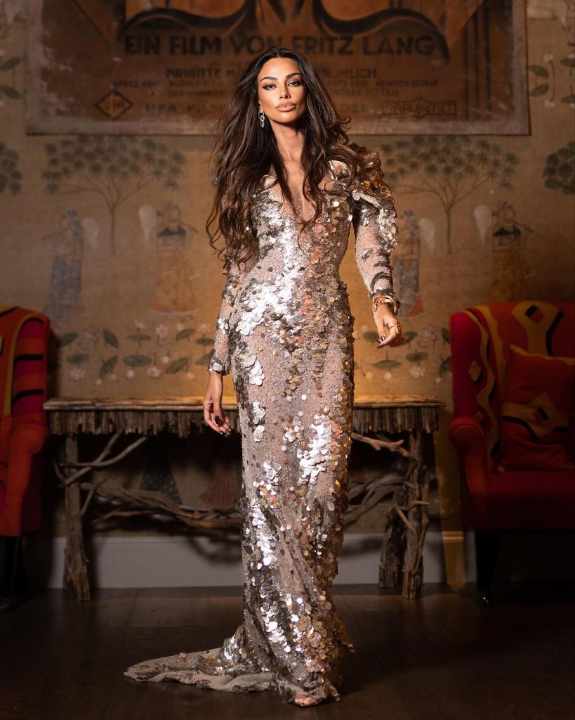 Mădălina Ghenea, incident pe aeroport. Susține că a fost amenințată de un angajat la unei companii aeriene: „Plângeam, iar el ne râdea în față” 8 madalina ghenea actrita deep fear 3