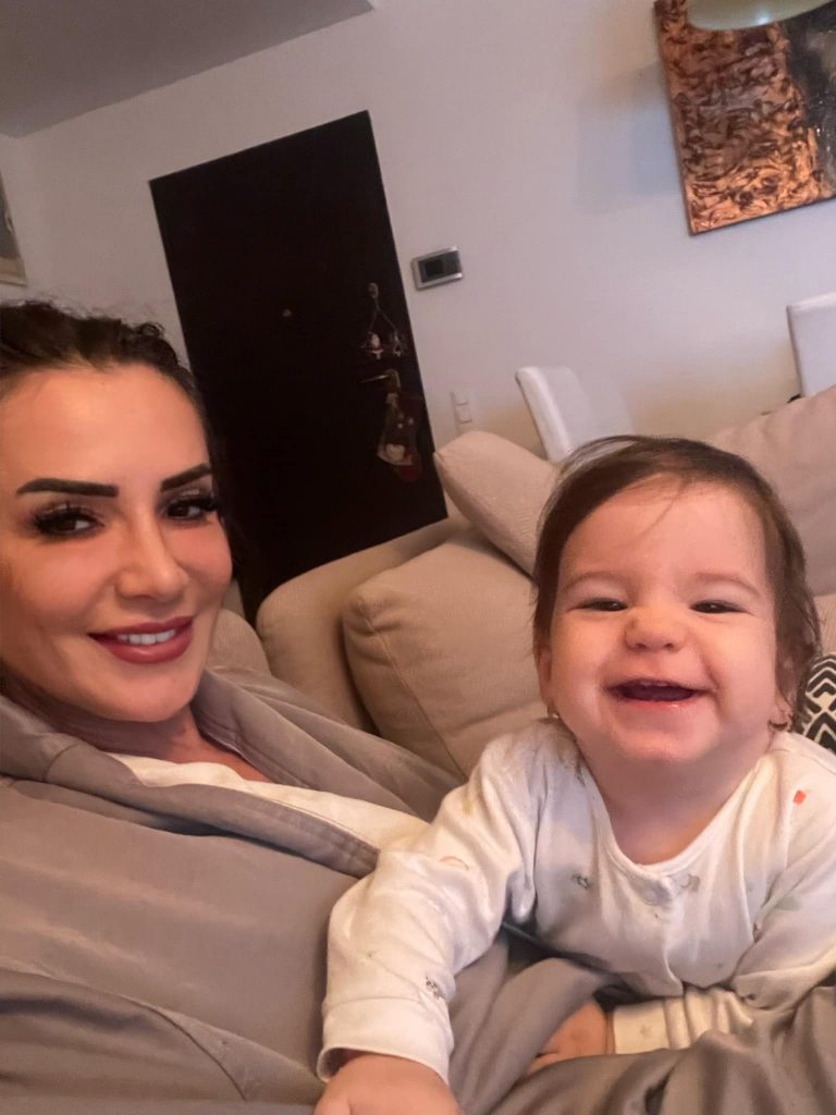 Mara Bănică a urmărit bona pe camerele de supraveghere din casă și a concediat-o imediat. Ce făcea femeia care avea grijă de copiii ei 1 mara banica copii 2