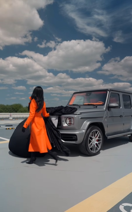 Imagini cu noua mașină a Adelinei Pestrițu. Și-a cumpărat un Mercedes G Class, bolid care valorează peste 200.000 de euro 13 masina adelina pestritu 4