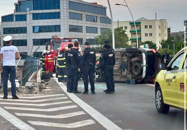 Accident grav pe Podul Basarab din București. Șapte femei, aflate în aceeași mașină, au fost duse la spital. VIDEO