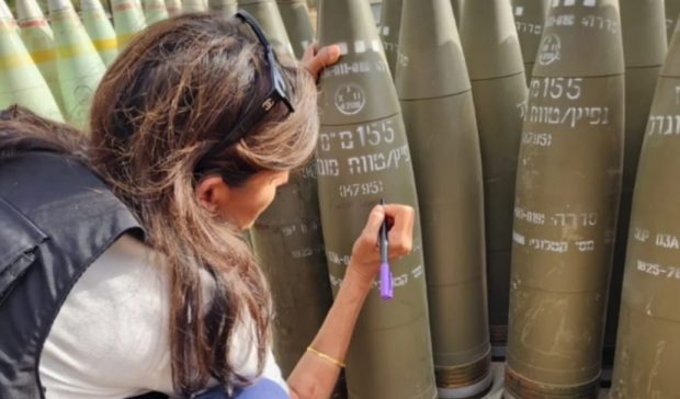 Nikki Haley, fostă candidată la preşedinţia SUA, mesaj pe un obuz israelian la granița cu Libanul, unde acționează Hezbollah: „Terminaţi-i”