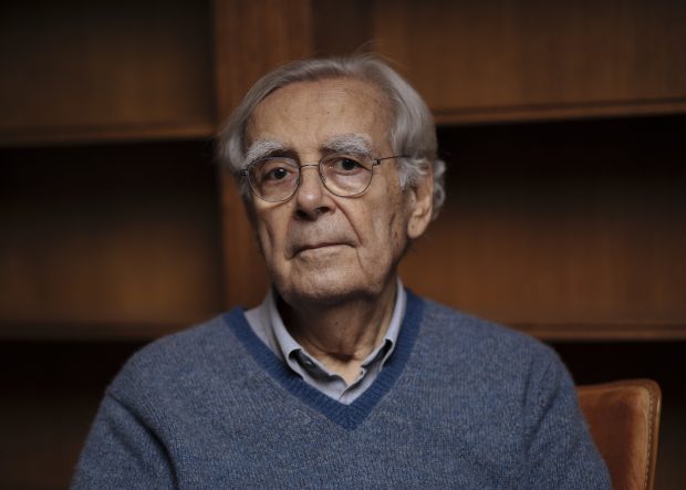 Bernard Pivot a murit la vârsta de 89 de ani. Prezentatorul şi scriitorul francez a făcut milioane de francezi să citească datorită emisiunii sale „Apostrophes”