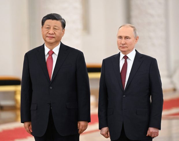 Vladimir Putin a lăudat relațiile ruso-chineze înainte de vizita sa la Beijing. De ce acest parteneriat îl pune pe Xi Jinping într-o situație incomodă
