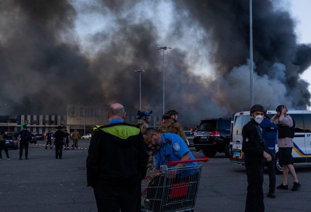 Război în Ucraina, ziua 822 | Noi atacuri rusești la Harkov. Bombe teleghidate au lovit un hipermarket. Bilanțul victimelor