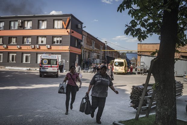 Război în Ucraina, ziua 825 | Rușii au atacat cu bombe ghidate Donețk și Harkov. Bilanțul victimelor