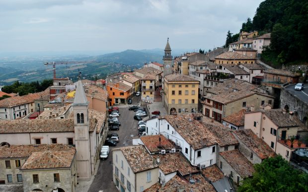 Statul liliputan din Europa care a devenit alarmant de prietenos cu Rusia și China. „Oferă de mult timp un refugiu pentru spionaj”