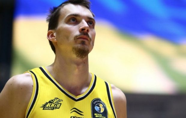 Vadim Zaplotnițchi, baschetbalist ucrainean, prins în timp ce încerca să fugă în România ca să scape de încorporare
