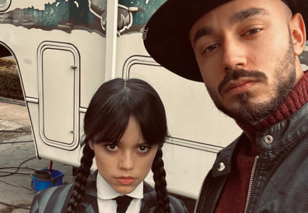 Victor Dorobanțu jocă și în sezonul 2 al serialului Wednesday. Actorul a publicat prima imagine din culise, alături de actorii de la Hollywood