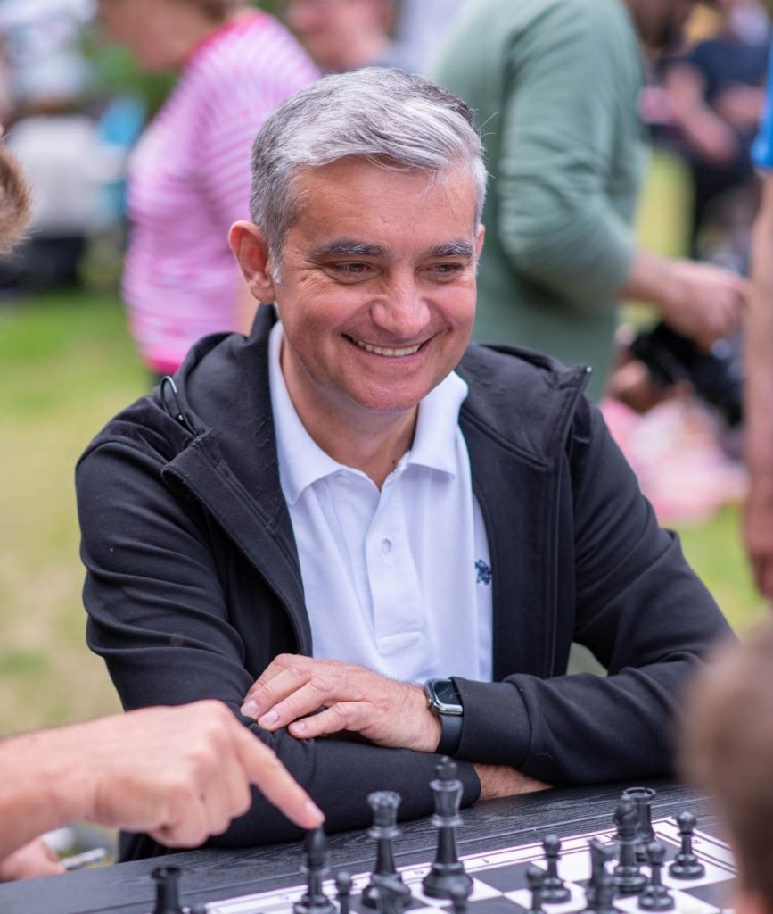vlad oprea