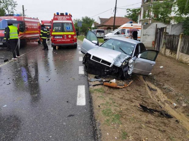 Accident grav la Sadova, Dolj. O persoană a murit și alte cinci au fost rănite în urma coliziunii dintre două mașini