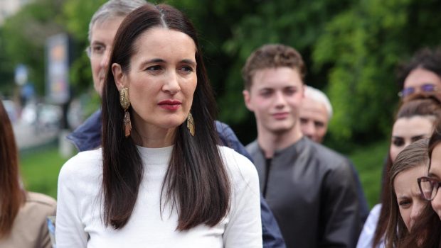 Clotilde Armand reclamă că au mai dispărut 1.000 de voturi „din pixul PNL-PSD”: „Marcele, ți-am zis că nu te pricepi la matematică”