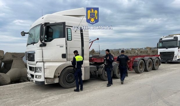Ucrainean, reținut la Constanța pentru dare de mită. A promis 90.000 de dolari unor vameși din port