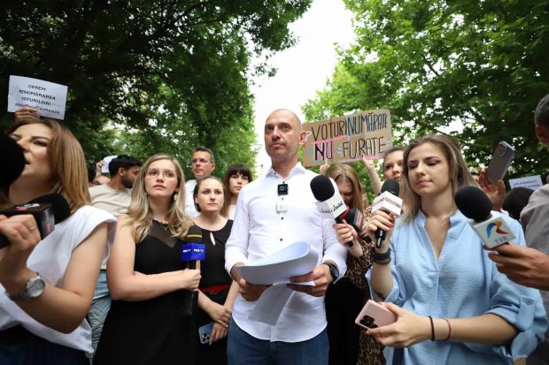 BEM a decis renumărarea voturilor la secția 352. Primarul Radu Mihaiu: „Există dovezi clare că au fost daţi bani de către candidatul PSD pentru cumpărarea de voturi”