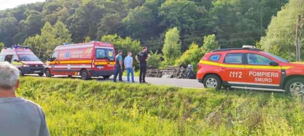 Accident cu șase victime în Jibou, în urma impactului dintre un microbuz și o mașină. A fost activat Planul roșu de intervenție