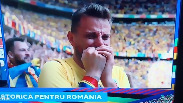 Cezar Micheten, românul devenit simbol al fanilor la meciul cu Ucraina: „Imaginea mea când plâng de fericire îmi va rămâne adânc în suflet”