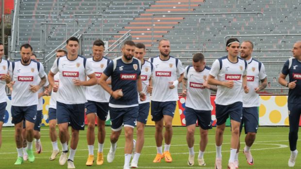EURO 2024 | Au fost 16! Antrenament în efectiv redus, Edi Iordănescu a lăsat 10 jucători să se odihnească la hotel