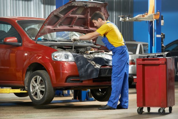 Avantajele utilizării unui aparat de încălzit prin inducție în industria auto
