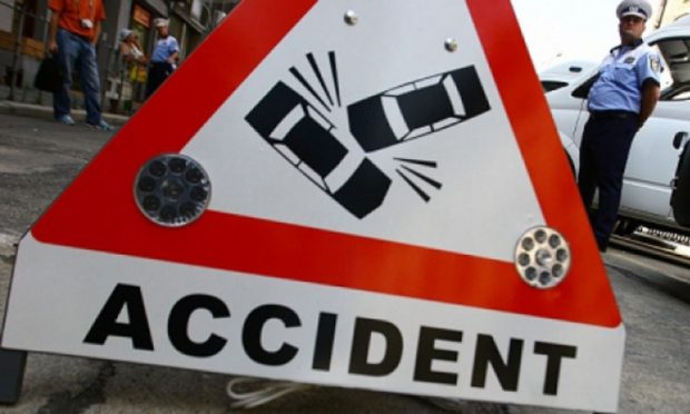 Accident cu șase victime în Maramureș, după ce o mașină a lovit un autobuz
