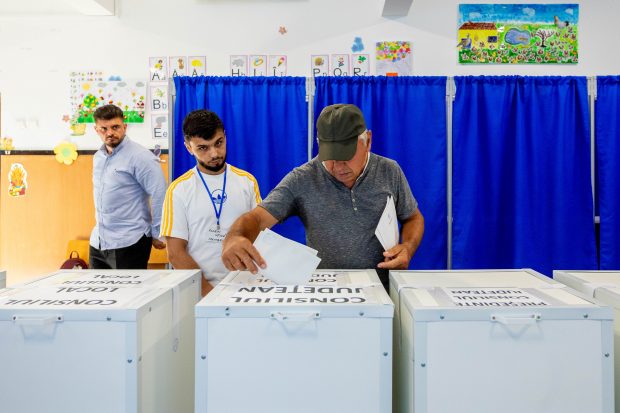 Alegeri locale și europarlamentare | Rezultate parțiale: Alianţa PSD-PNL, pe primul loc, urmată de AUR și ADU la PE. PSD are cel mai ridicat scor la consilii locale