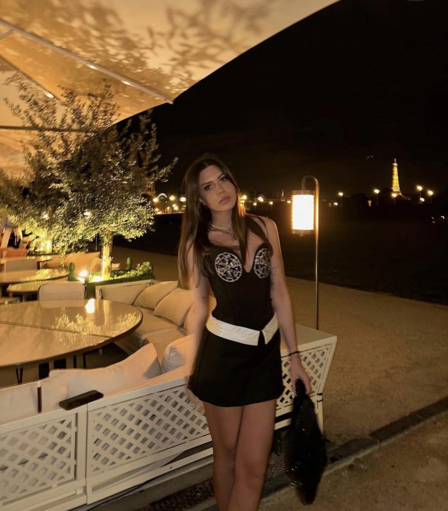 Imagini rare cu Alessia, fiica lui Ilie Năstase din căsnicia cu Amalia. Tânăra studiază în Paris 10 alessia fiica lui ilie nastase 10
