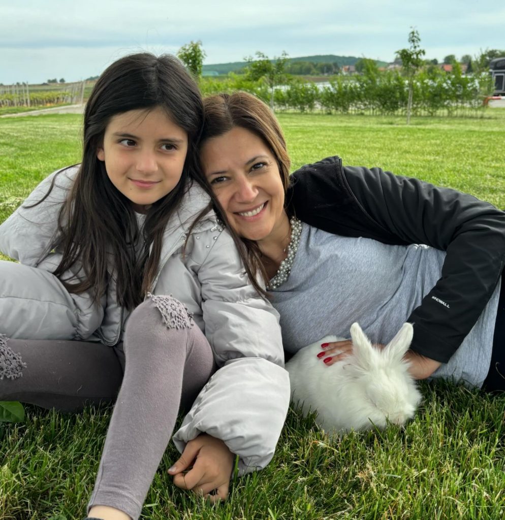 amalia enache si fiica ei 7
