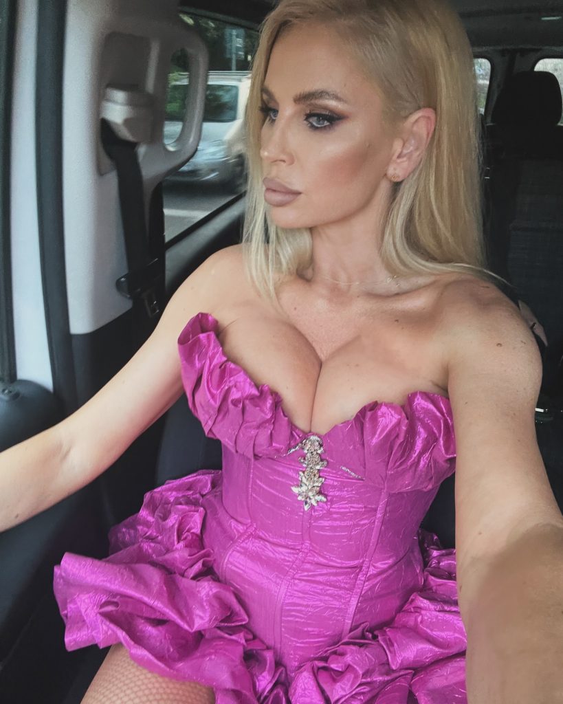 andreea banica 6