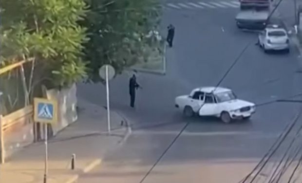 Val de atacuri armate în Rusia: au fost vizate două biserici, o sinagogă și un post de poliție din Daghestan. Cel puțin 19 morți și șase „teroriști” eliminați – UPDATE