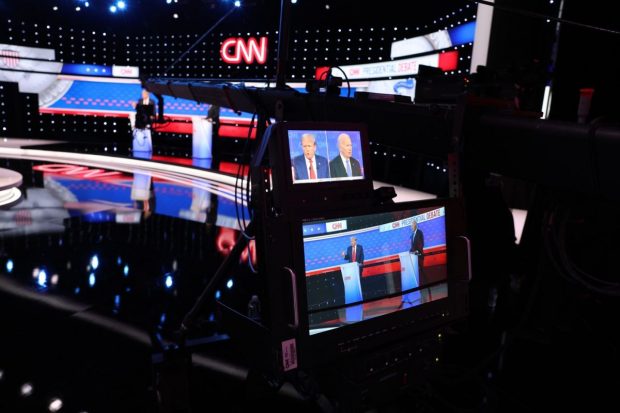 Cine a câștigat dezbaterea Biden-Trump? Îngrijorare în rândul democraților. „Suntem terminați”