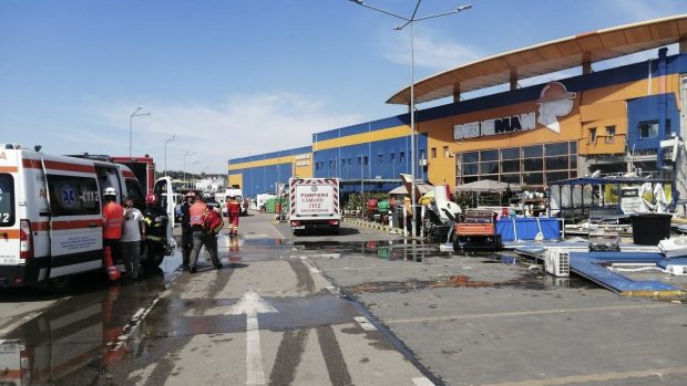 Zeci de oameni, audiați de procurori după explozia de la Dedeman Botoșani: „Vor fi identificaţi şi cu ajutorul camerelor de luat vederi”