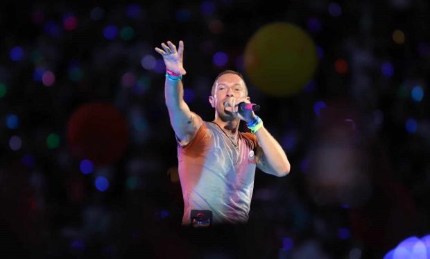 Al doilea concert Coldplay la București. Babasha a cântat din nou. Care a fost reacția publicului și ce a spus Chris Martin înaintea momentului