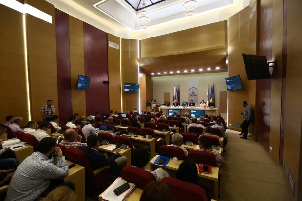 Ierarhia s-a schimbat la Consiliul General al Capitalei. PSD, depășit de Dreapta Unită – rezultate parțiale