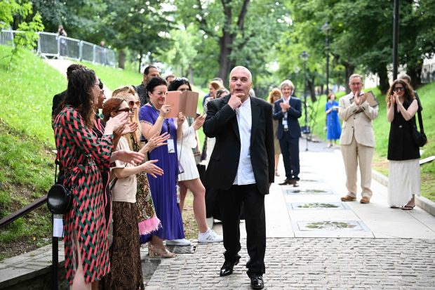 Constantin Chiriac, directorul Festivalului Internațional de Teatru de la Sibiu, dus cu ambulanța la spital. Ce s-a întâmplat