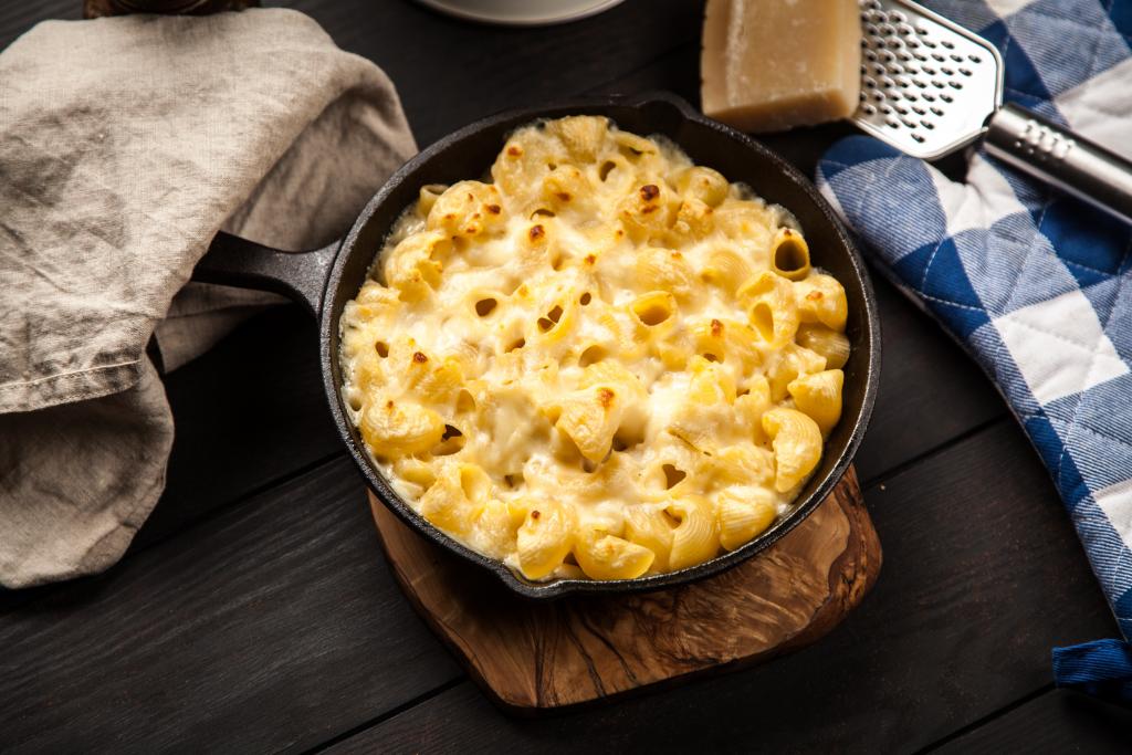 Macaroane cu brânză - cum se fac celebrele mac and cheese