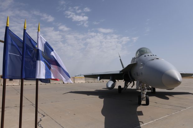 Ceremonie la baza de la Mihail Kogălniceanu. Un detașament finlandez va participa la misiuni de Poliție Aeriană alături de militarii români