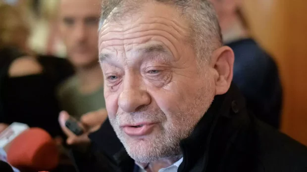 Dumitru Buzatu poate scăpa de arestul la domiciliu după ce a fost plasat sub control judiciar. Decizia nu e definitivă