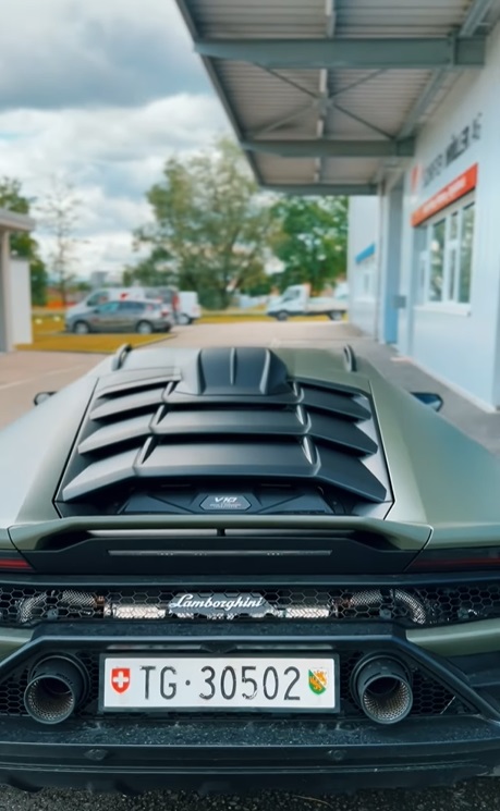 Cum arată mașina de sute de mii de euro pe care Felix Baumgartner și-a cumpărat-o. Mihaela Rădulescu: „O poți atinge, este a ta. Este perfectă” 6 felix baumgartner lamborghini 55