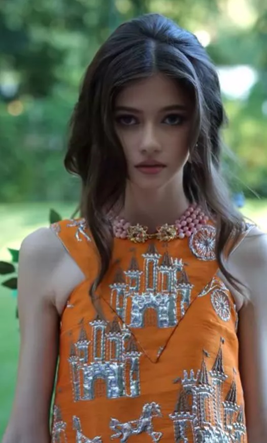 fiica iulia albu 3